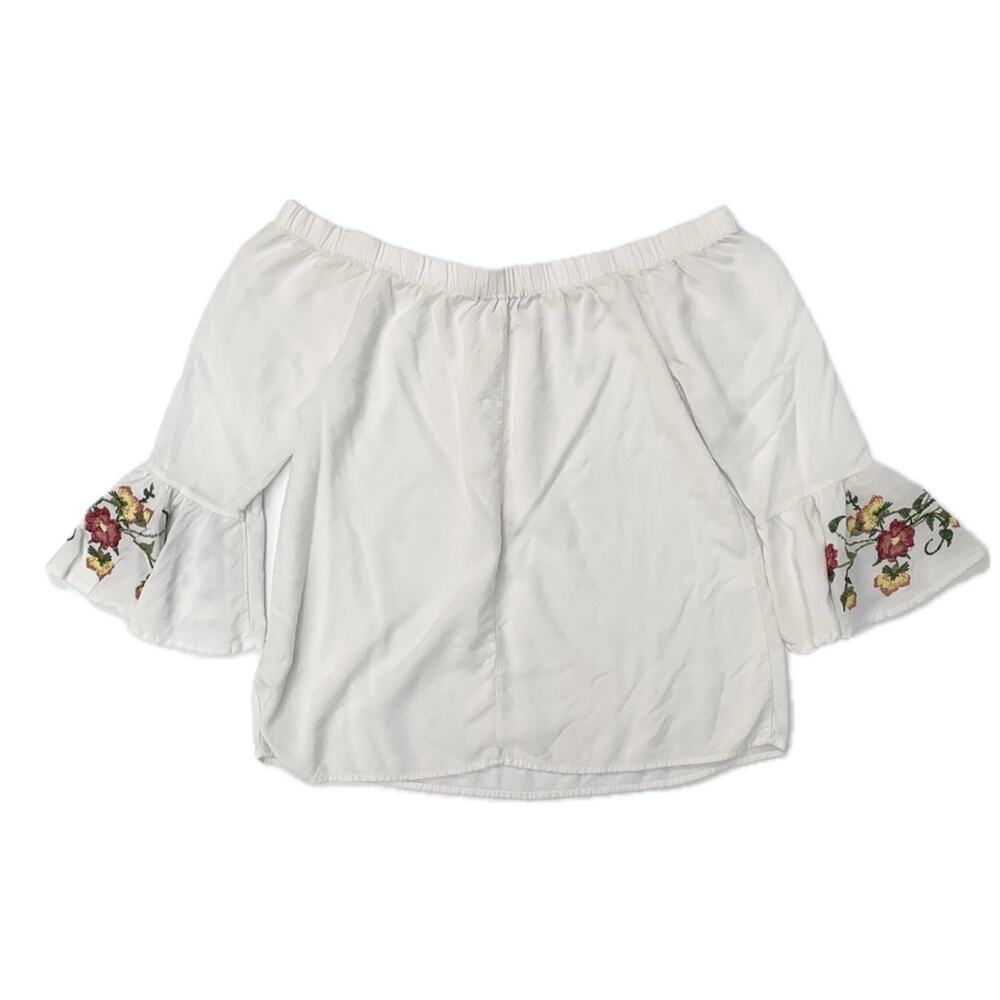 White Off the Shoulder Top - Picture 6 of 12